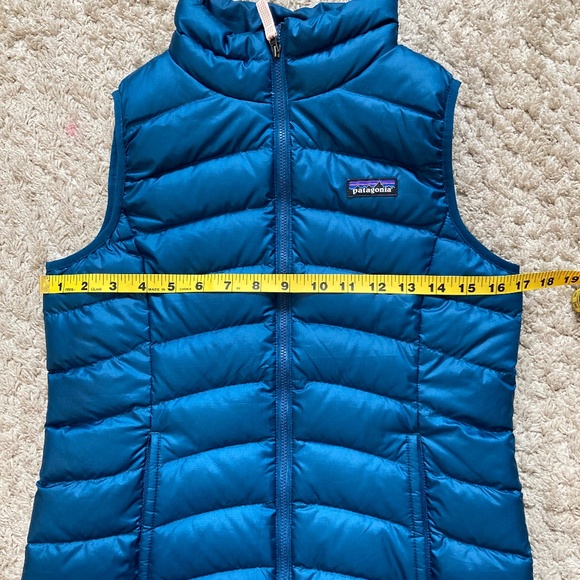 Patagonia Water Repellent Down Vest - Picture 5 of 7